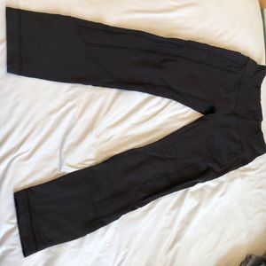 Black Lululemon leggings with pockets